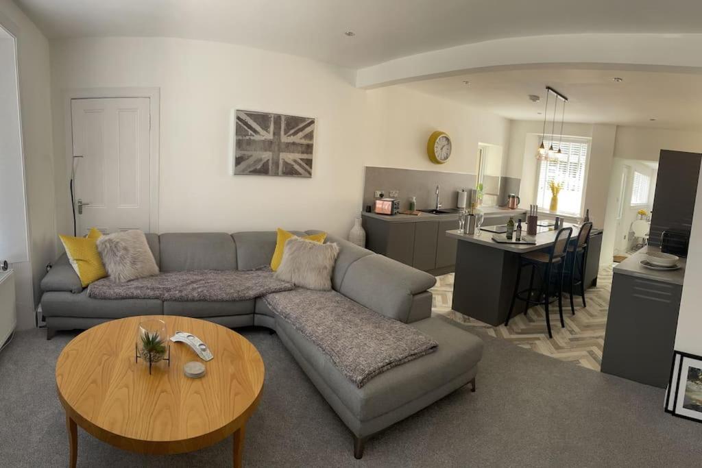 Fantastic Home In Brightons, Falkirk. Polmont Extérieur photo