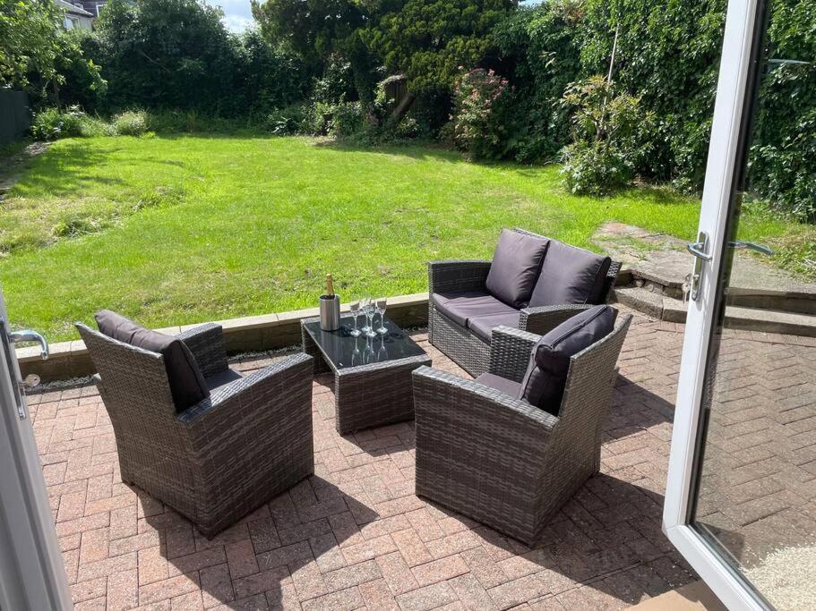 Fantastic Home In Brightons, Falkirk. Polmont Extérieur photo